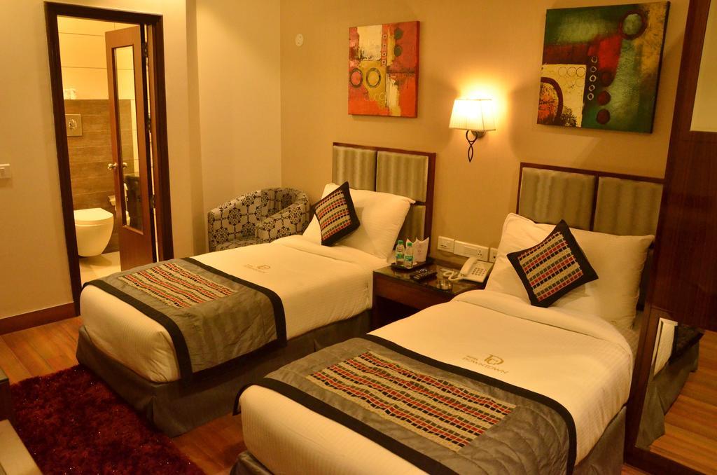 Hotel Down Town Jalandhar Quarto foto