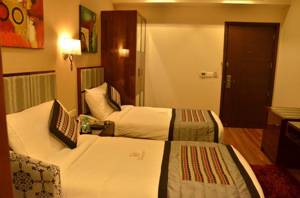 Hotel Down Town Jalandhar Quarto foto